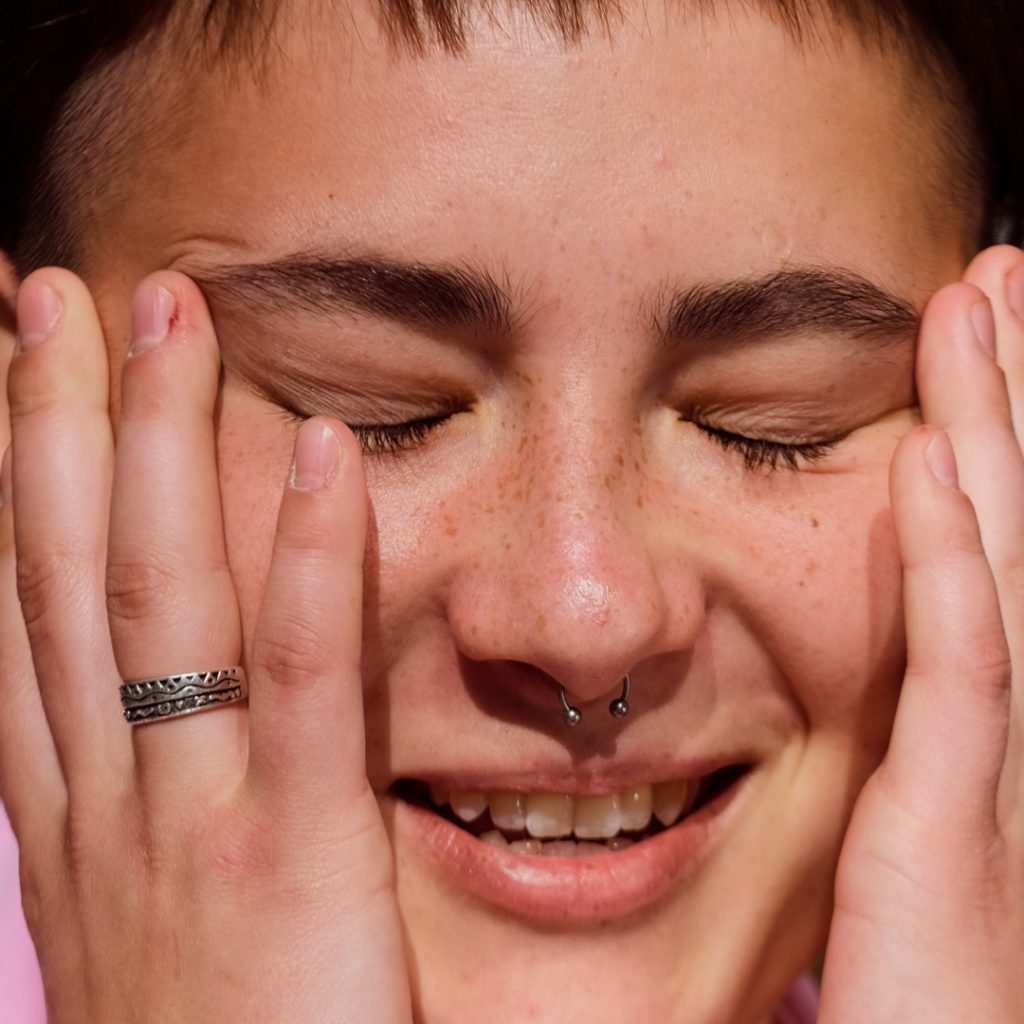 Graphic design studios Undid Lifestyle photography face